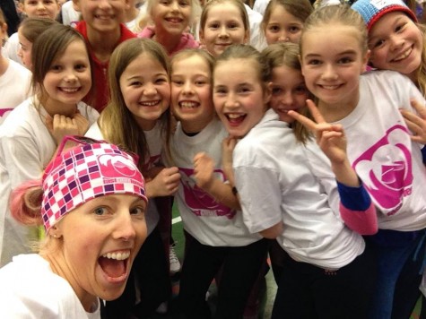Kikkan doing a selfie with a bunch of excited fast and female girls! (photo by Kikkan)