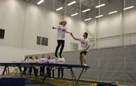 A big jump from the trampoline into the pit (photo by Kikkan)