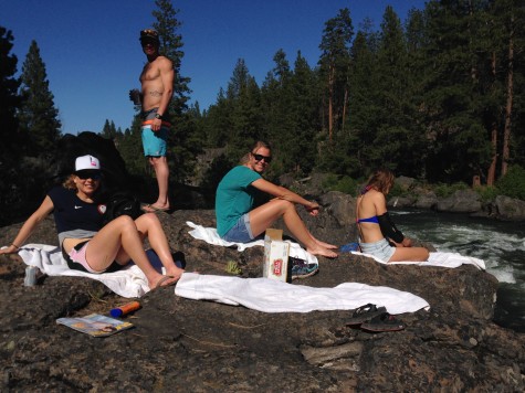 Ida, Andy, Sadie and Sophie at the side of the Deschutes River