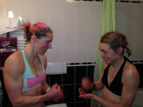Kikkan and Liz rock-paper-scissors over who has to get in the cold tub first