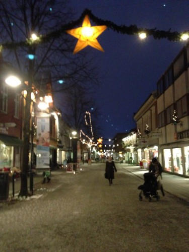 I just LOVE the festive feel of Lillehammer's main walking street!