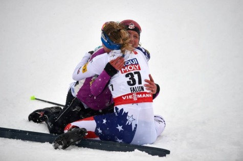 Hugging at the finish line (photo from Salomon Nordic)